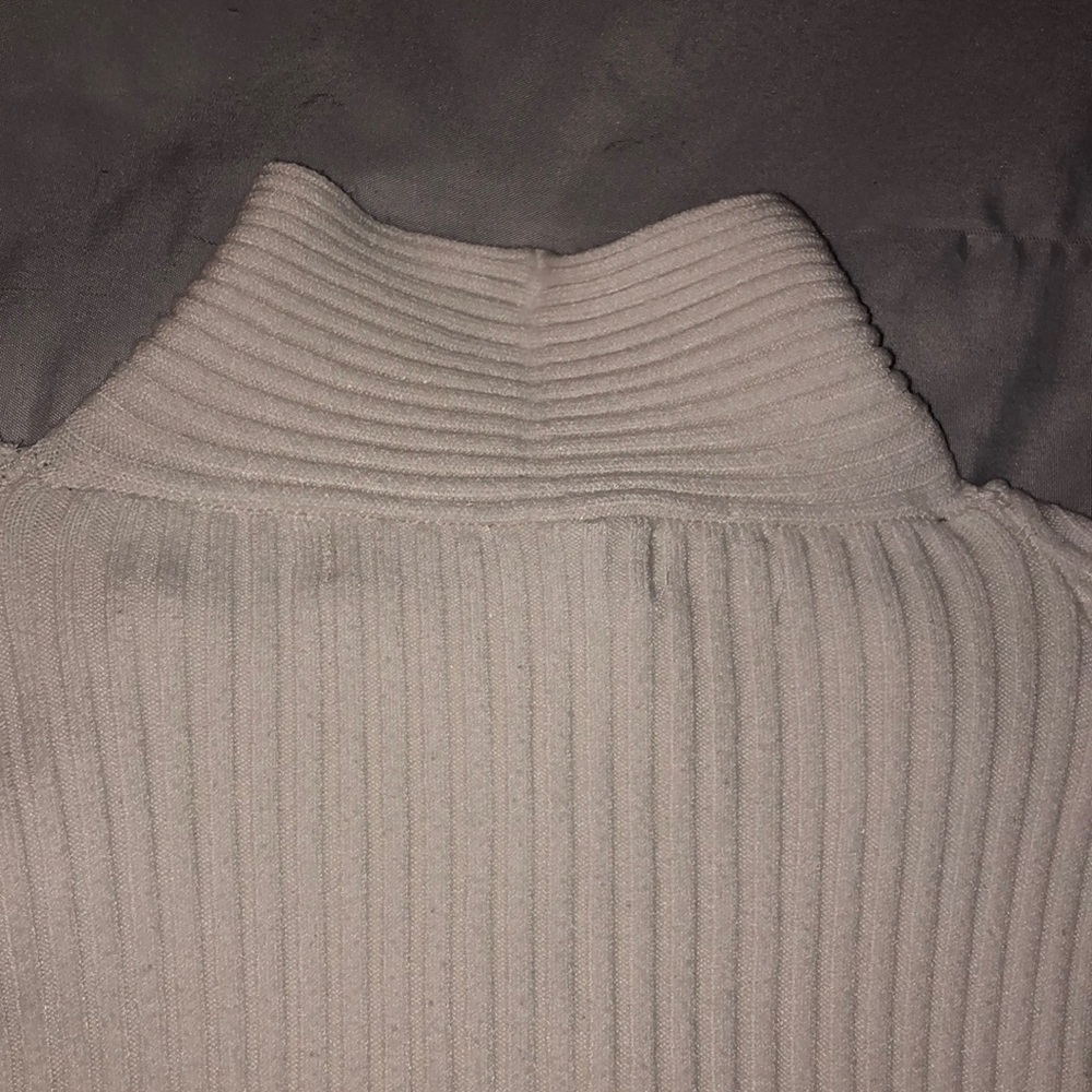 Turtle neck - Picture 3 of 3